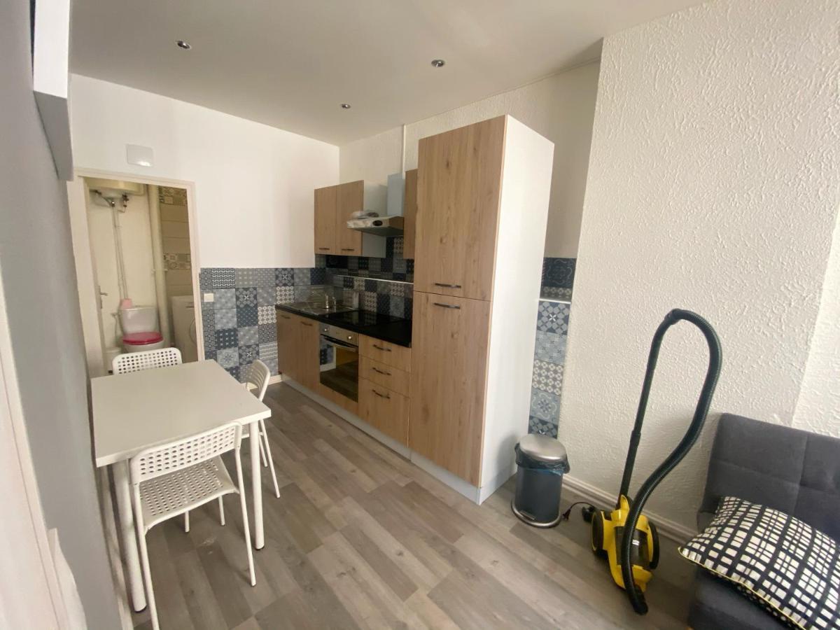 010 Chic & Cosy F1 29M2 Hypercentre Wifi Smart Tv Netflix Appartement Saint-Etienne  Buitenkant foto